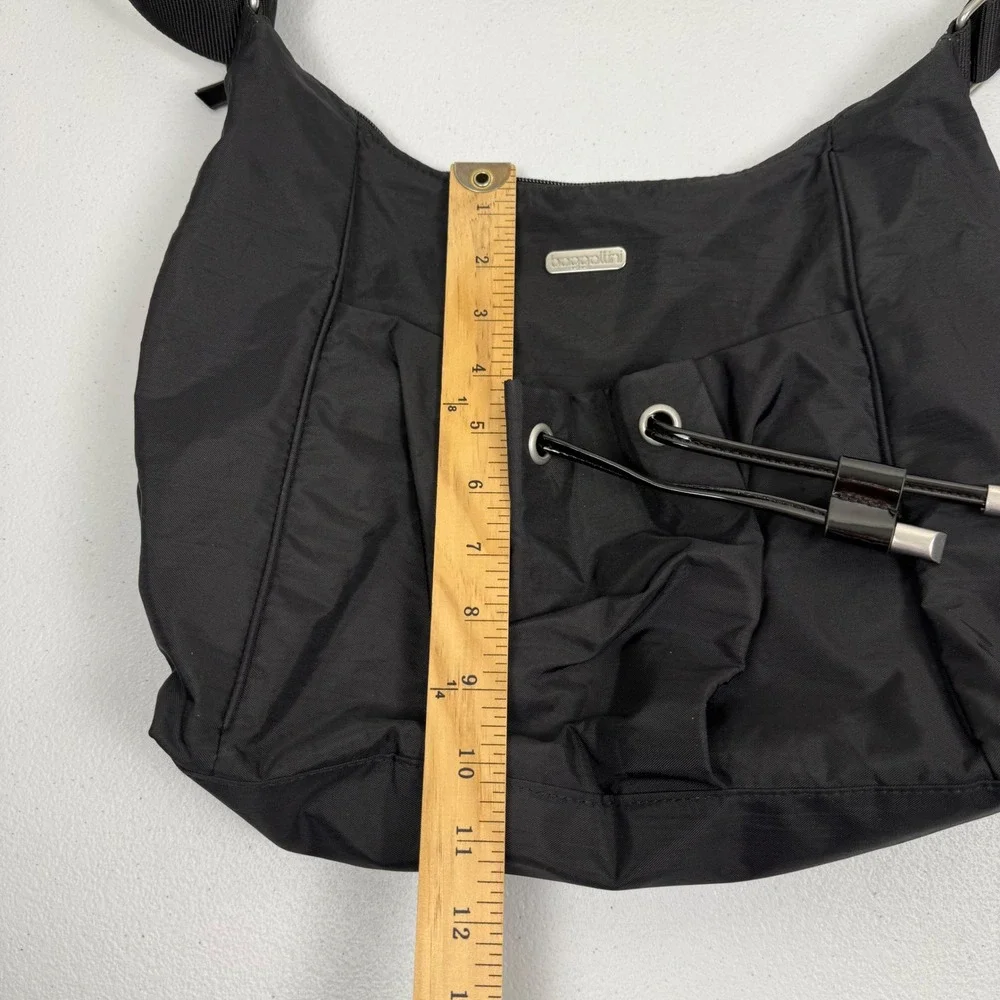 Baggallini Black‎ Nylon Crossbody Bag Hobo Shoulder Messenger Travel Purse
